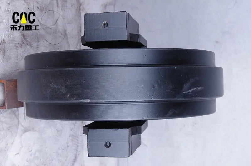 High Quality Excavator PC200 PC210 PC220 PC240 PC300 Track Adjuster PC220-6 Front Idler Assy