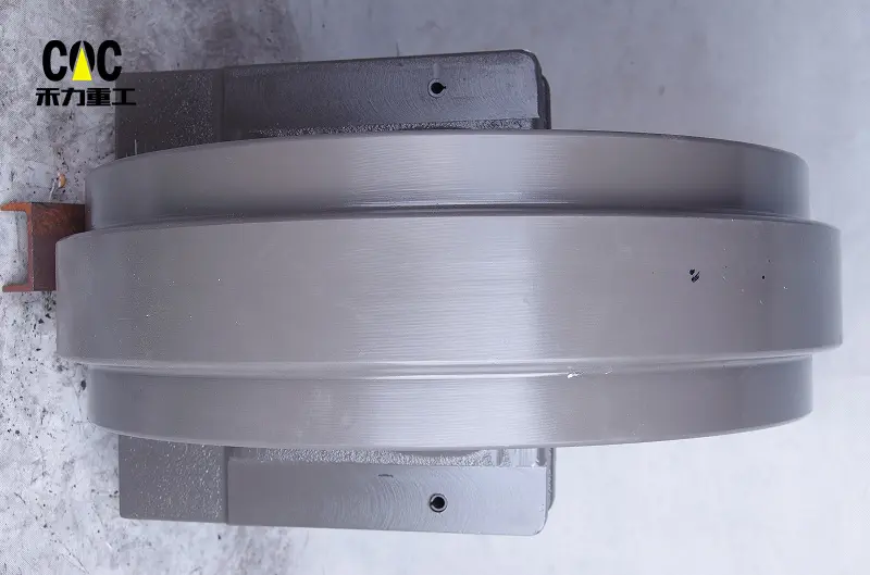 China supplier of Earth-moving machinery parts DH500 DH550 DX480 DX520 front idler for excavator